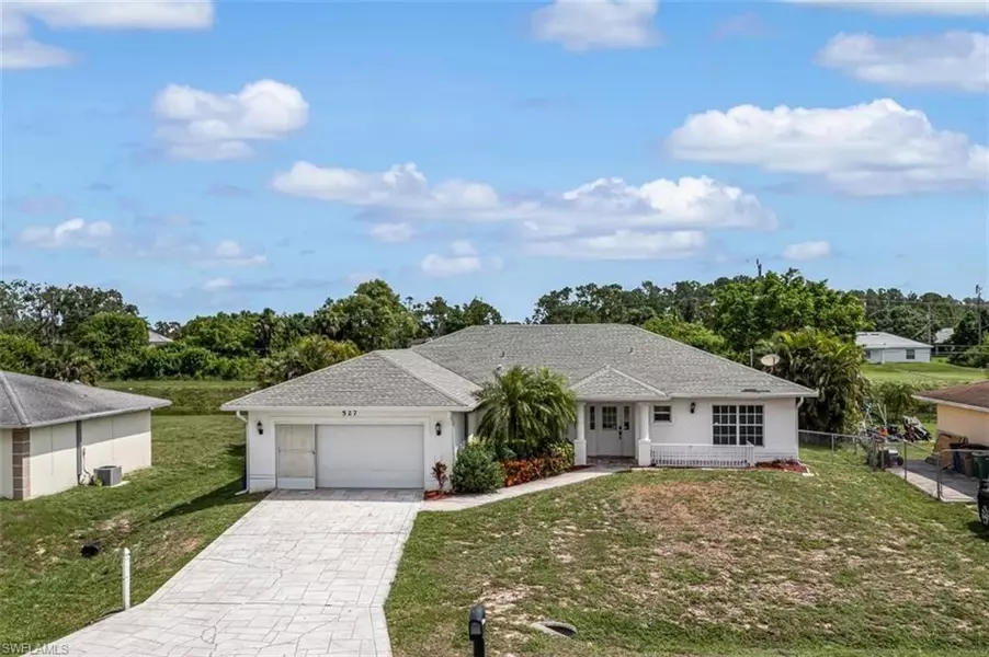 527 Jefferson DR, Lehigh Acres, FL 33936