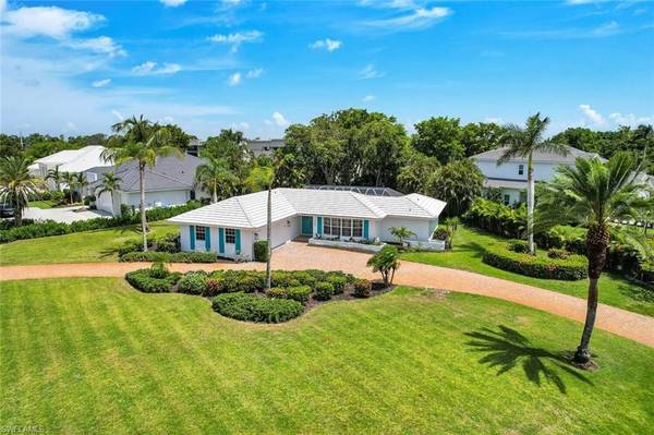 740 Park Shore DR, Naples, FL 34103