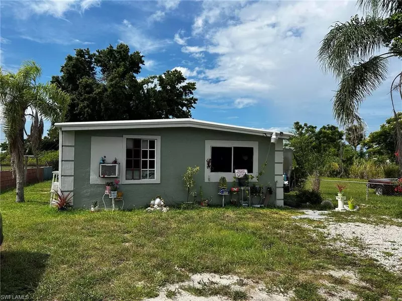 3530 South ST, Fort Myers, FL 33916