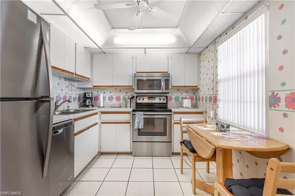 Fort Myers, FL 33907,1828 Pine Valley DR #302