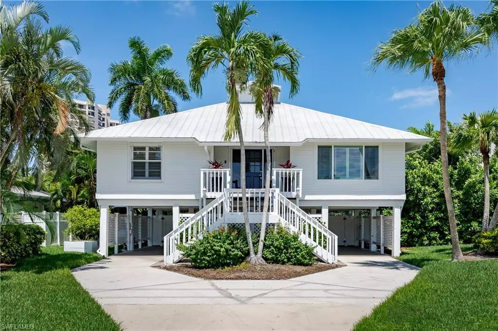 Marco Island, FL 34145,832 Seagrape DR