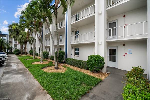 1724 Pine Valley DR #104, Fort Myers, FL 33907