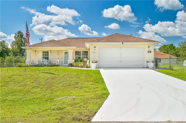 2903 38th ST SW, Lehigh Acres, FL 33976