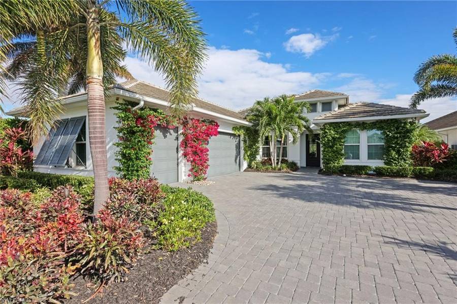 3227 Cotuit LN, Naples, FL 34114