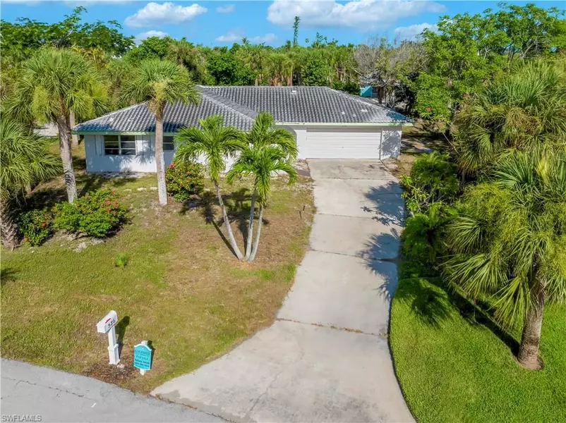 586 Boulder DR, Sanibel, FL 33957