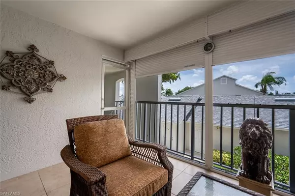 Naples, FL 34104,422 Country Hollow CT #E205