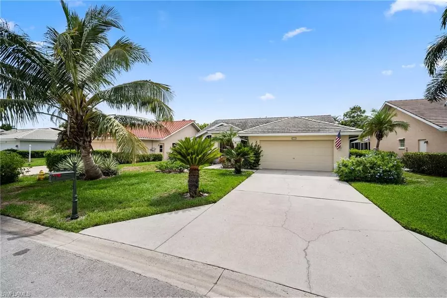 181 Saint James WAY, Naples, FL 34104