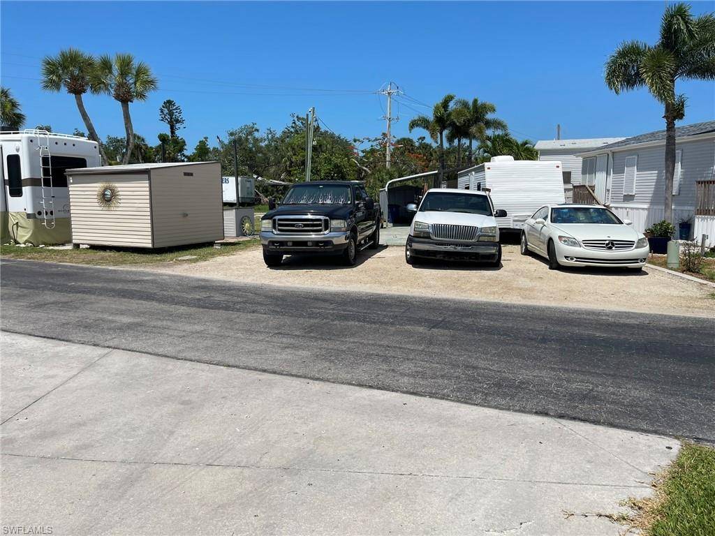 Fort Myers Beach, FL 33931,37 Nancy LN