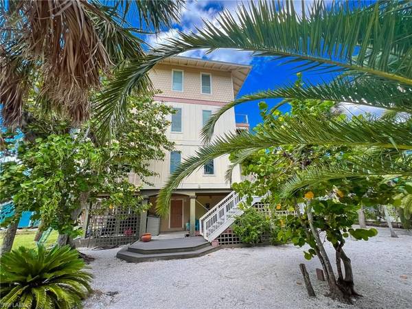 320 Spanish Gold LN, Upper Captiva, FL 33924