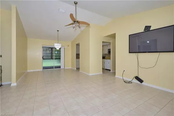 Cape Coral, FL 33904,1007 SE 25th TER