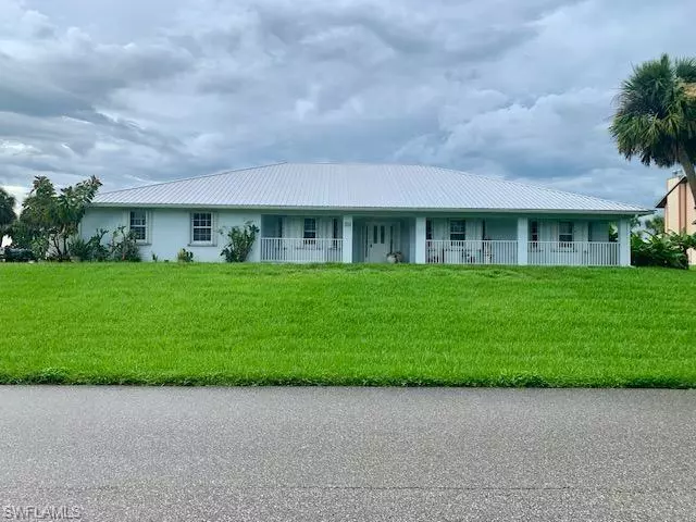 Moore Haven, FL 33471,1047 Caloosahatchee DR