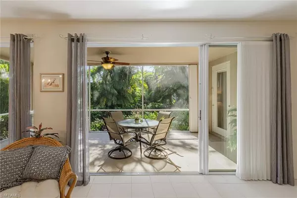 Naples, FL 34112,5010 Marina Cove DR #101