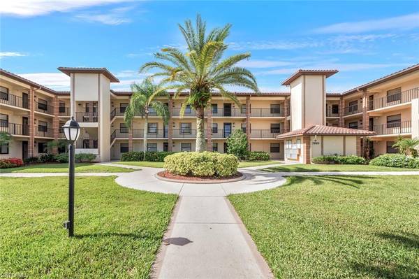 7320 Province WAY N #2205,  Naples,  FL 34104