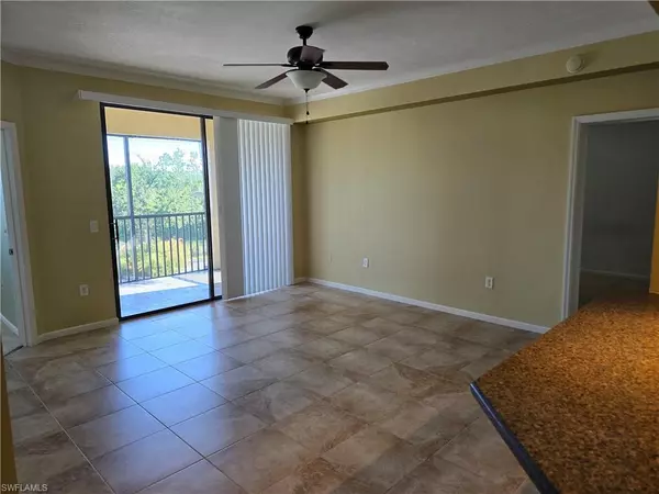 Naples, FL 34105,12940 Positano CIR #201