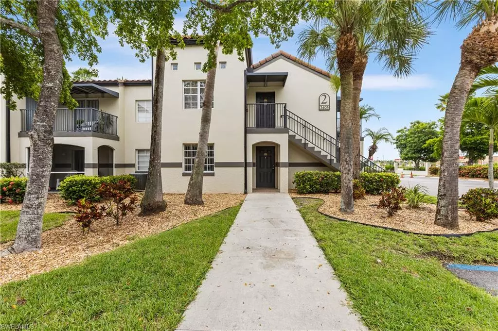 Fort Myers, FL 33916,3405 Winkler AVE #201