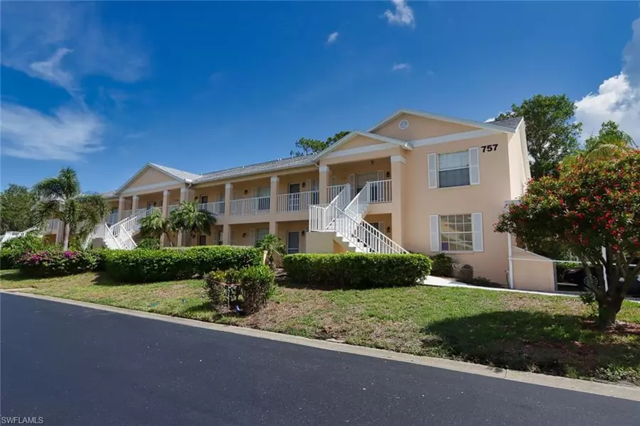 757 Wiggins Lake DR #106, Naples, FL 34110