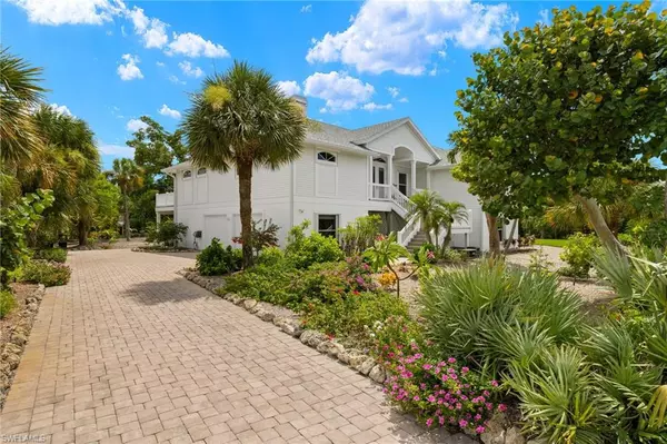 Sanibel, FL 33957,628 Lake Murex CIR