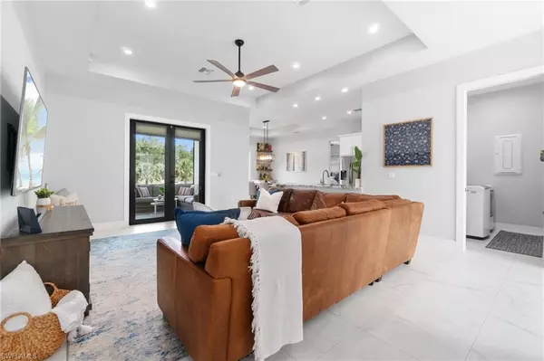 Naples, FL 34120,678 24th AVE NE