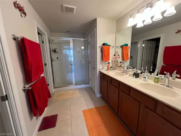 Naples, FL 34114,7294 Salerno CT