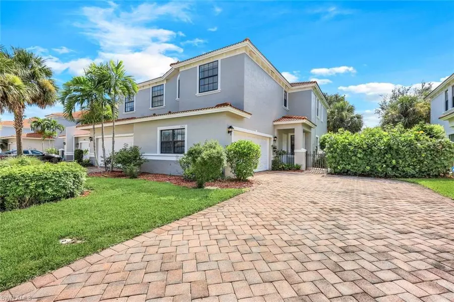 15462 Summit Place CIR #123, Naples, FL 34119