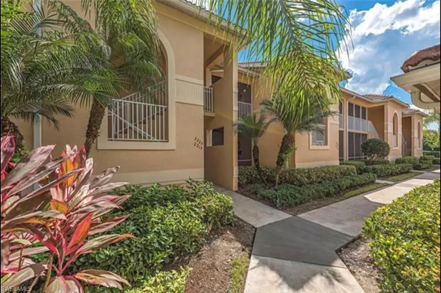 2790 Cypress Trace CIR #2225, Naples, FL 34119