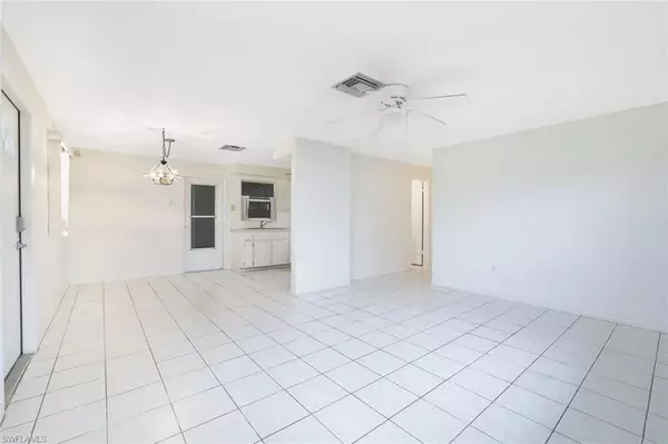 Naples, FL 34108,772 106th AVE N