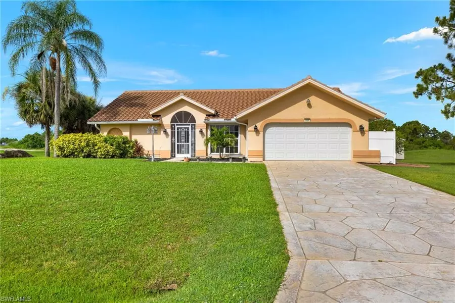 688 Mirror Lakes CT, Lehigh Acres, FL 33974