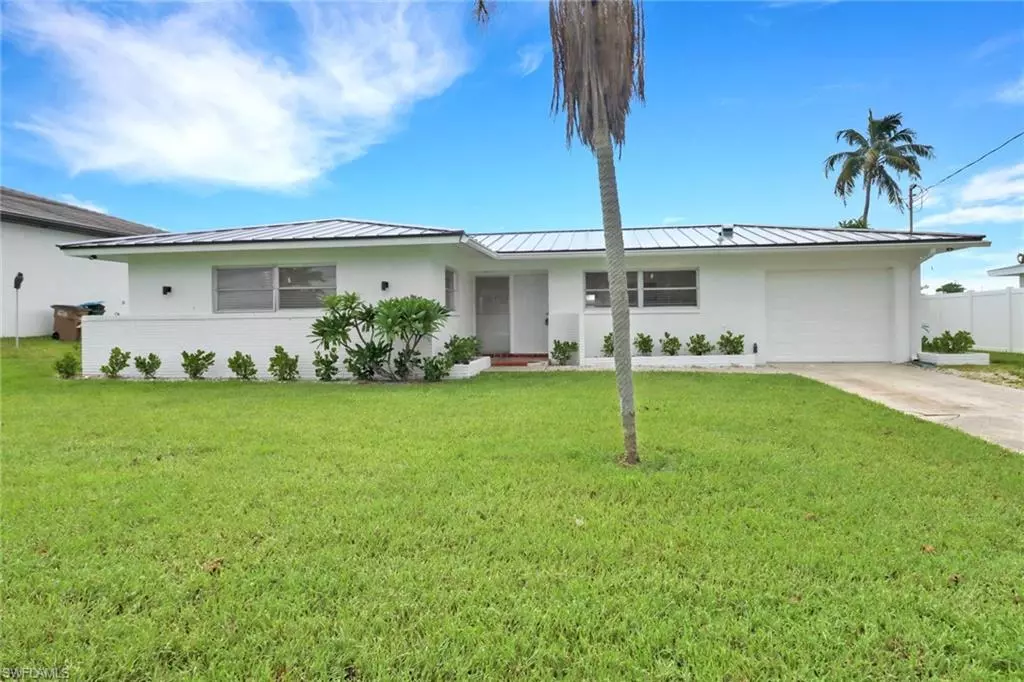 Cape Coral, FL 33904,5256 Willow CT