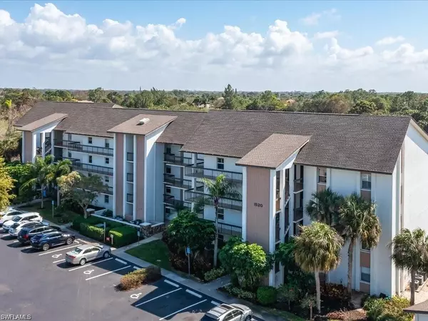 Naples, FL 34110,1520 Imperial Golf Course BLVD #211