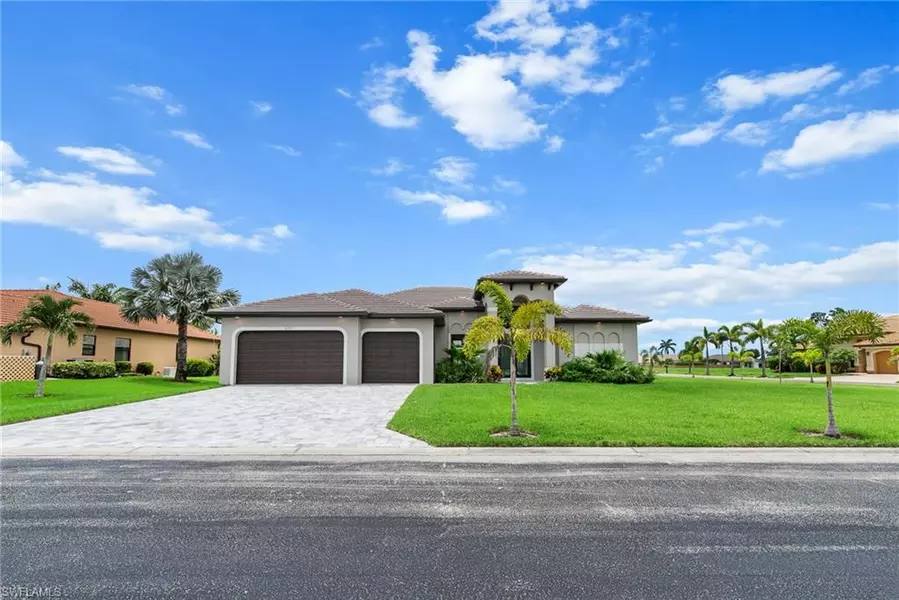 849 Palmetto Pointe CIR, Cape Coral, FL 33991