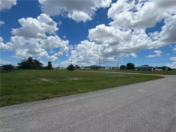 Cape Coral, FL 33993,218 NW 28th ST