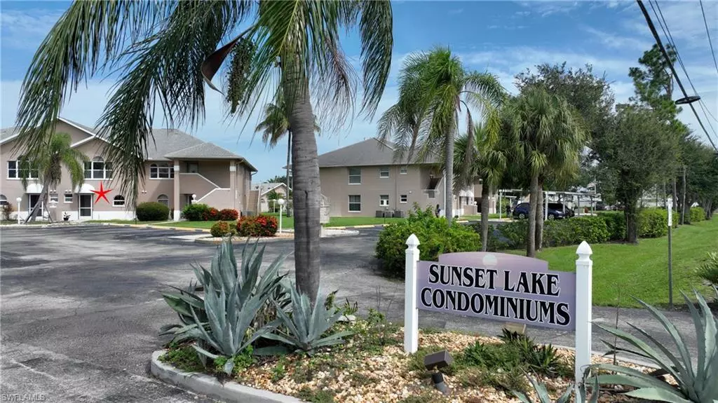 28 Cosmopolitan DR #15, Lehigh Acres, FL 33936