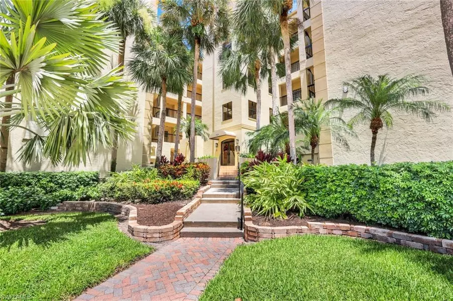 7024 PELICAN BAY BLVD #F504, Naples, FL 34108