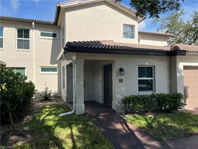 300 Diamond CIR #308, Naples, FL 34110