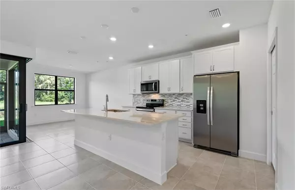 Ave Maria, FL 34142,5693 Mayflower WAY #1106