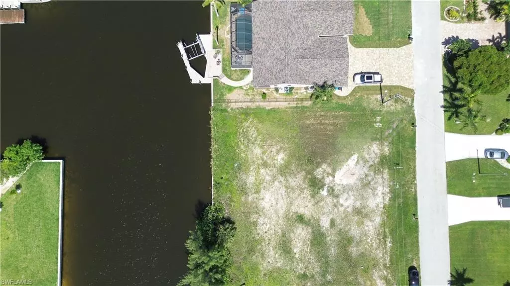 Cape Coral, FL 33914,2527 SW 35th LN