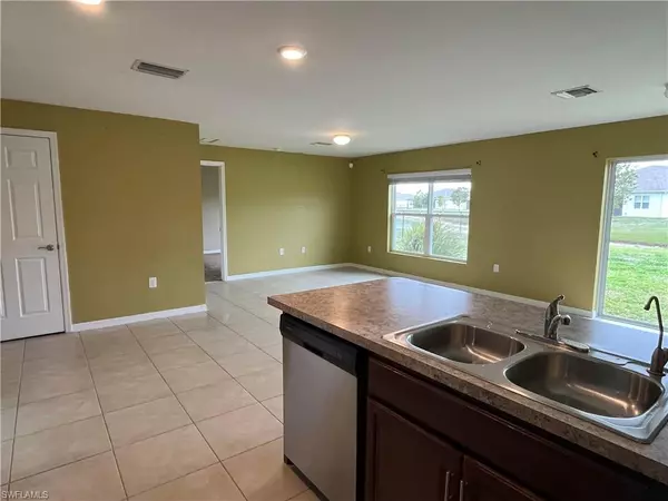 Lehigh Acres, FL 33936,10501 Crossback LN