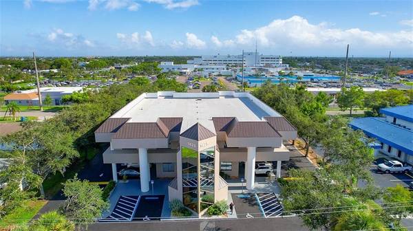 1425 Viscaya PKWY #1-5, Cape Coral, FL 33990