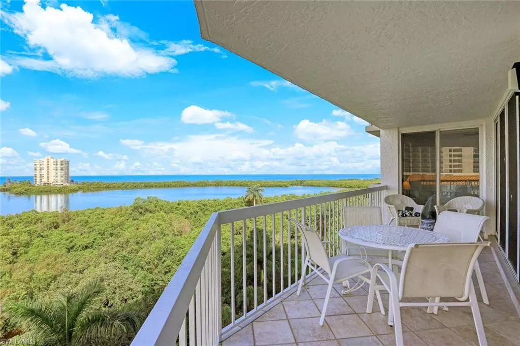 Naples, FL 34108,5501 Heron Point DR #702