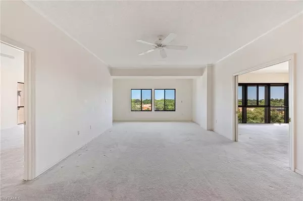 900 Arbor Lake DR #9-501, Naples, FL 34110