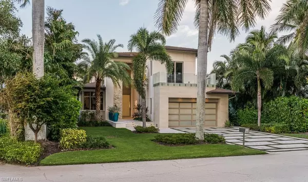 355 7th AVE S, Naples, FL 34102