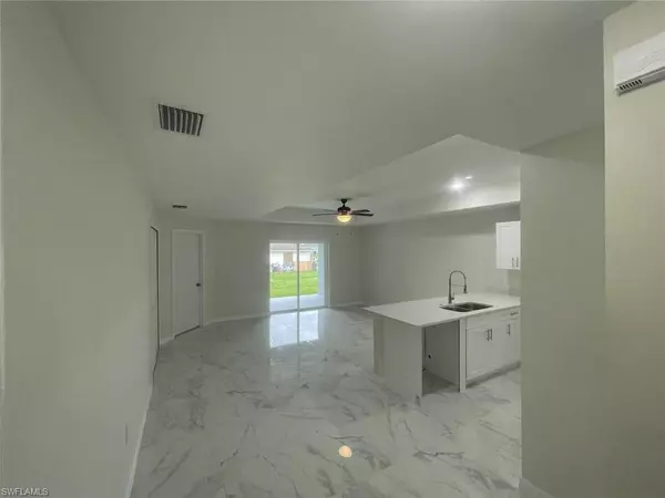 Lehigh Acres, FL 33973,1132/ 1134 Harold AVE S