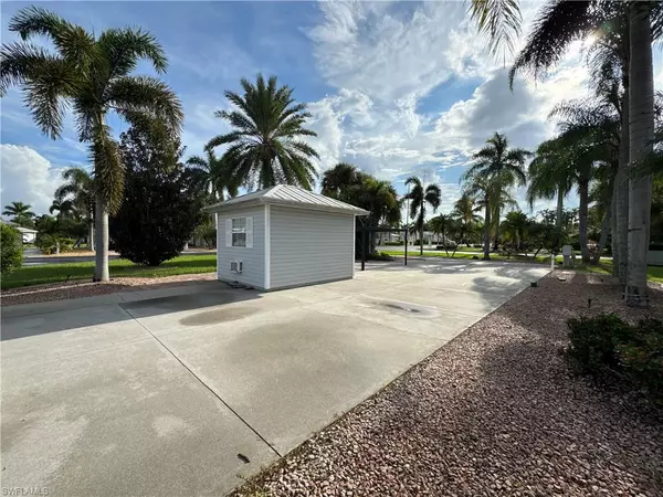 Fort Myers, FL 33905,5990 Maplewood CT