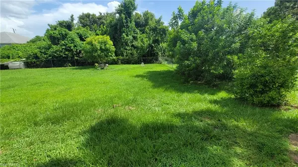 Lehigh Acres, FL 33976,3711 10th ST SW