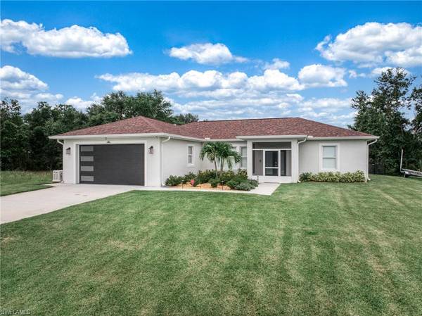 153 Bougainvillea ST NE,  Lake Placid,  FL 33852