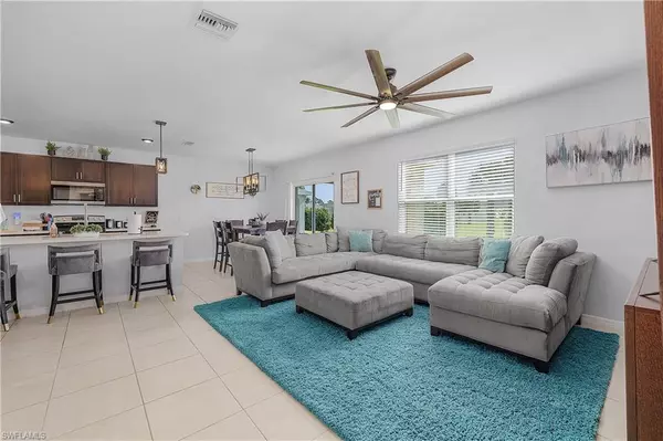 Cape Coral, FL 33909,3327 Acapulco CIR