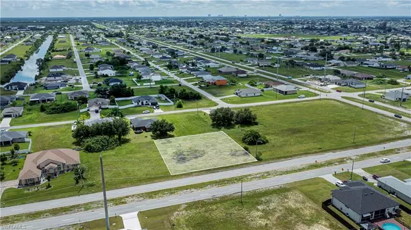 2421 Santa Barbara BLVD N, Cape Coral, FL 33993