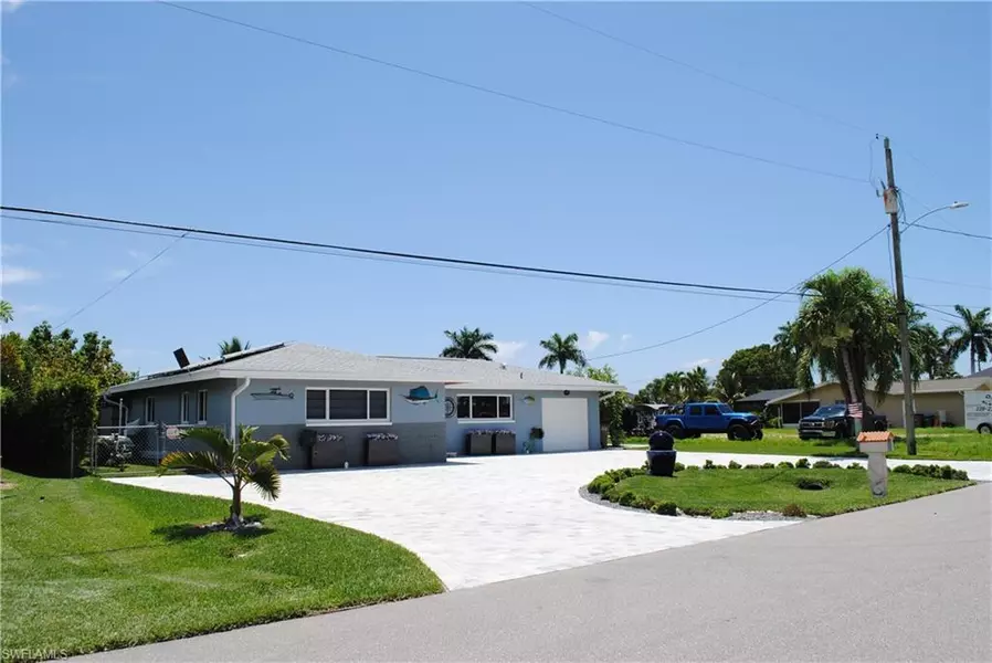 158 SW 52nd ST, Cape Coral, FL 33914