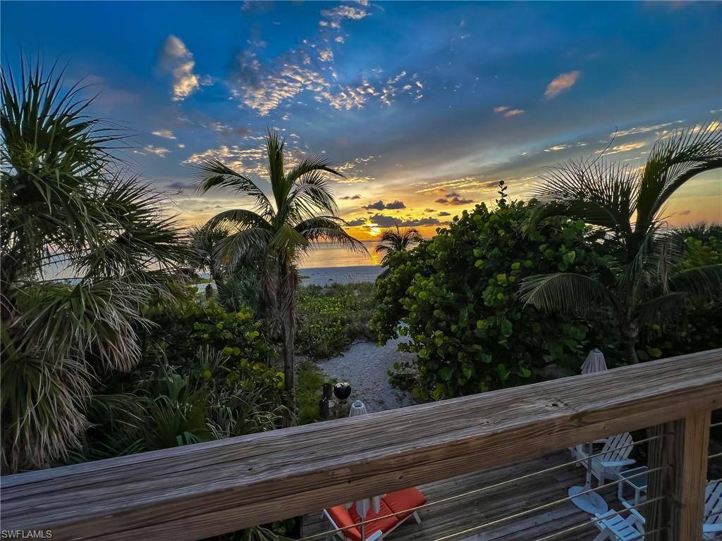 Upper Captiva, FL 33924,560 Gulf LN
