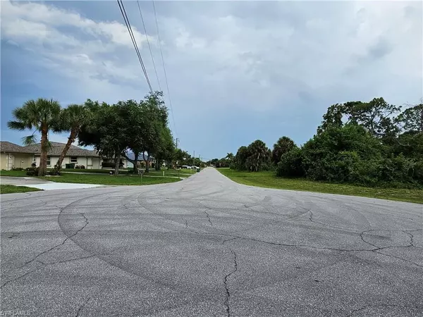 Rotonda West, FL 33947,105 Island CT